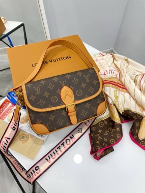 Louis Vuitton 25/15