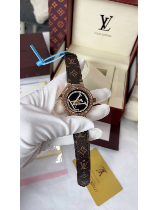Годинник Louis Vuitton 