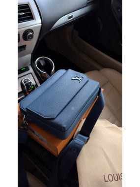 Louis Vuitton Premium 