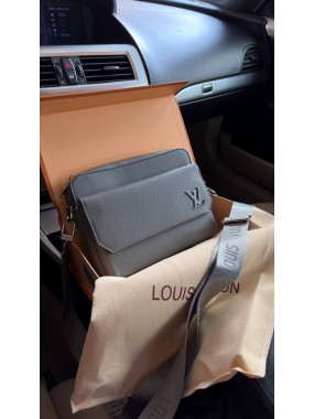 Louis Vuitton Premium 