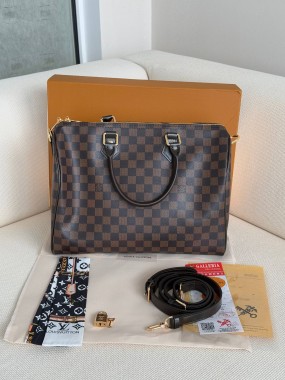 Louis Vuitton Premium 