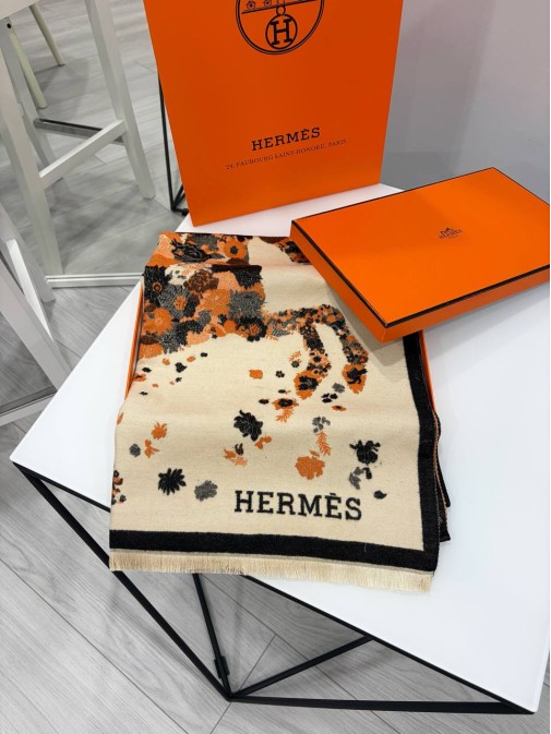 Палантин Hermes
