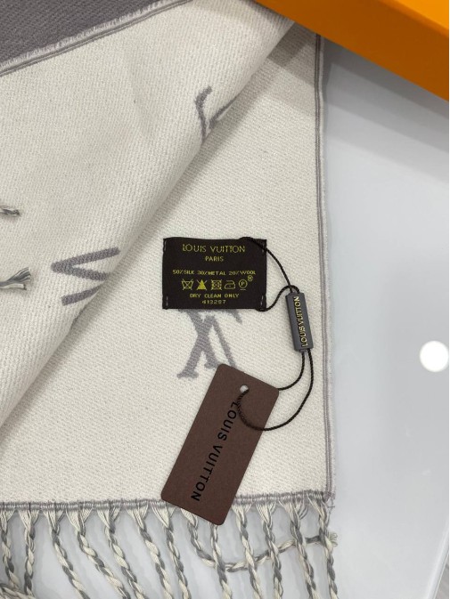 Шикарний, теплий палантин Louis Vuitton 