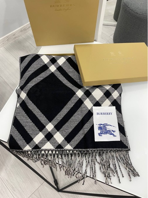 Палантин  Burberry  