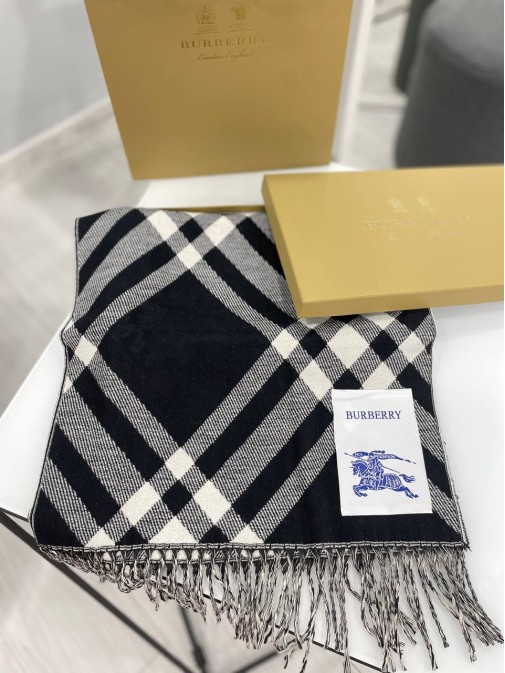 Палантин  Burberry  