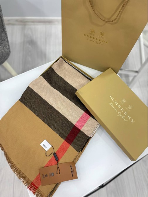 Палантин  Burberry  