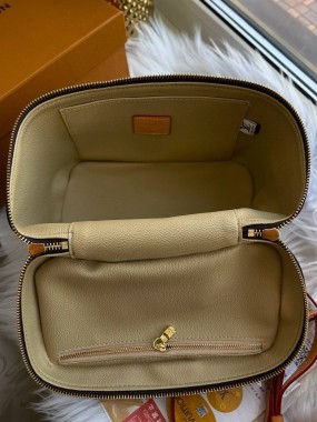 Louis Vuitton Premium