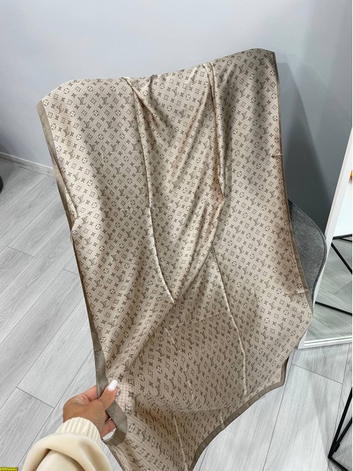 Платок Louis Vuitton  