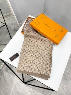 Платок Louis Vuitton  