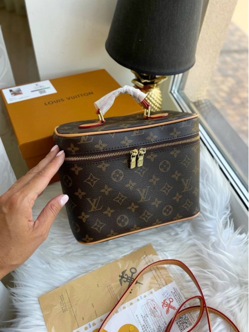 Louis Vuitton Premium