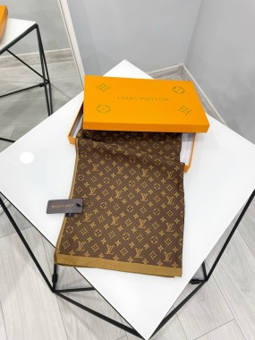 Платок Louis Vuitton 