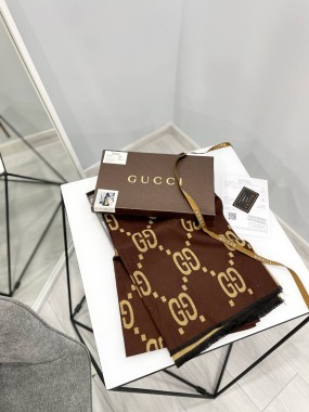 Палантин Gucci 