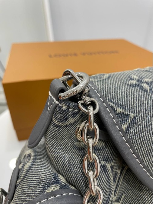 Louis Vuitton Premium 
