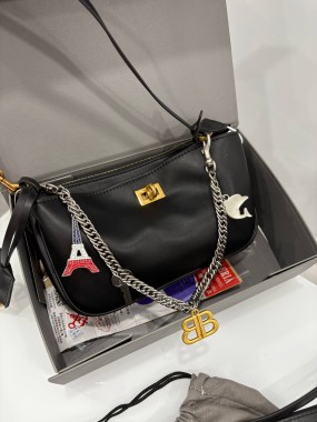 BALENCIAGA Premium 