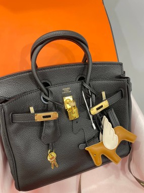 Hermes Birkin Premium: золота фурнітура, 25 см