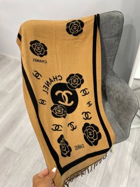 Шикарний, палантин Chanel  