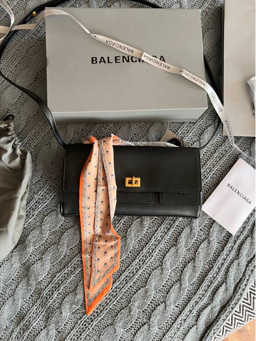 BALENCIAGA Premium 