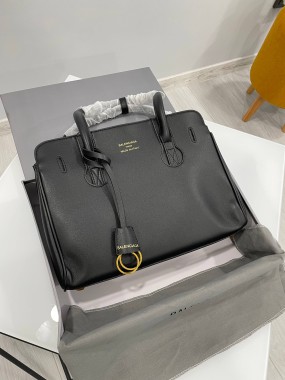 BALENCIAGA Premium  