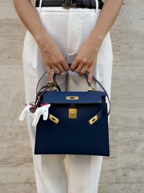 Hermes  р 28/23