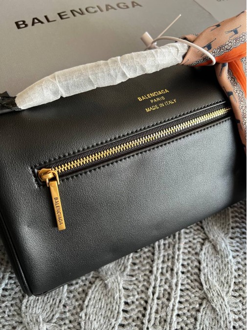 BALENCIAGA Premium 