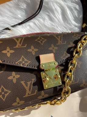 Louis Vuitton Premium 