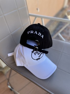 Кепка PRADA 