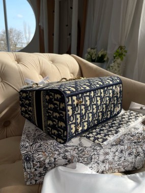 Dior Premium