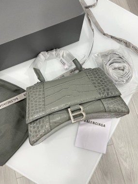 BALENCIAGA Premium 