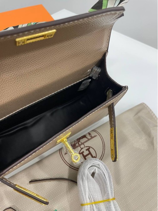 Hermes Kelly 20