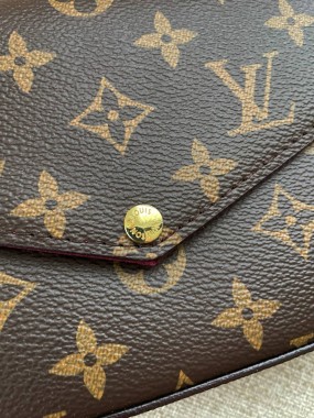 Louis Vuitton Premium