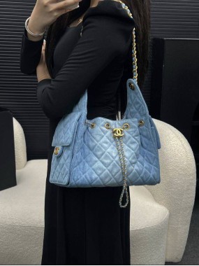 Chanel black Premium  