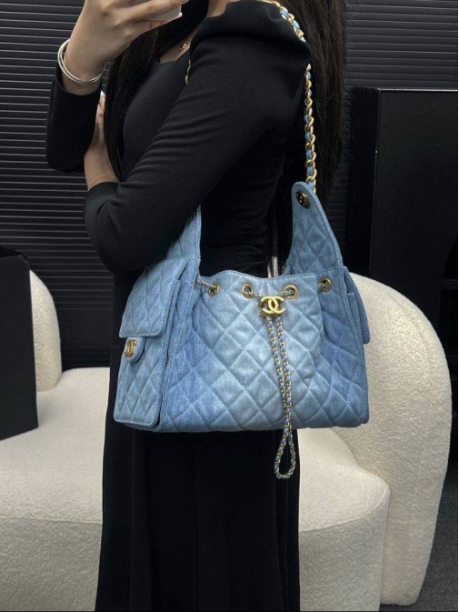 Chanel black Premium  