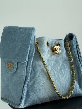 Chanel black Premium  