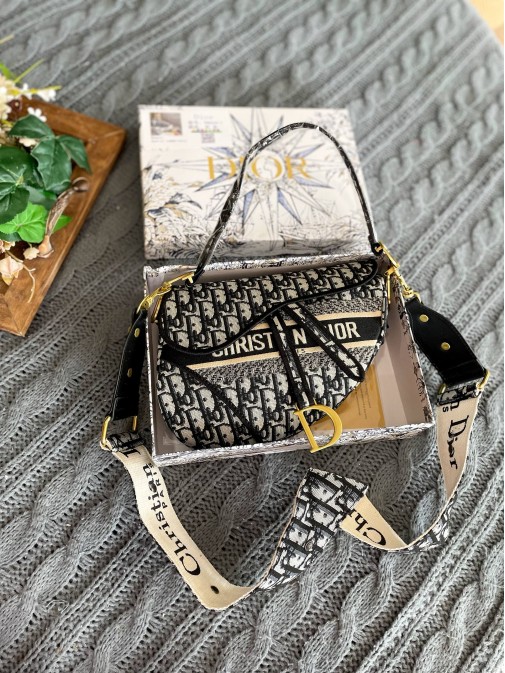 Dior Saddle (чорна) 