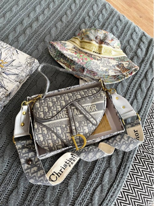 Dior Saddle