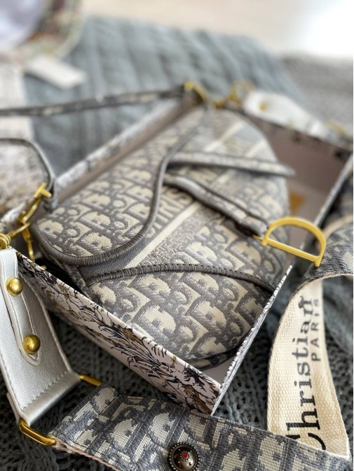 Dior Saddle