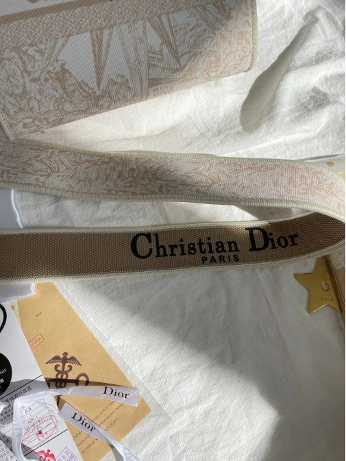 Dior Premium