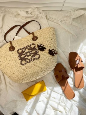 Соломʼяна сумочка Loewe
