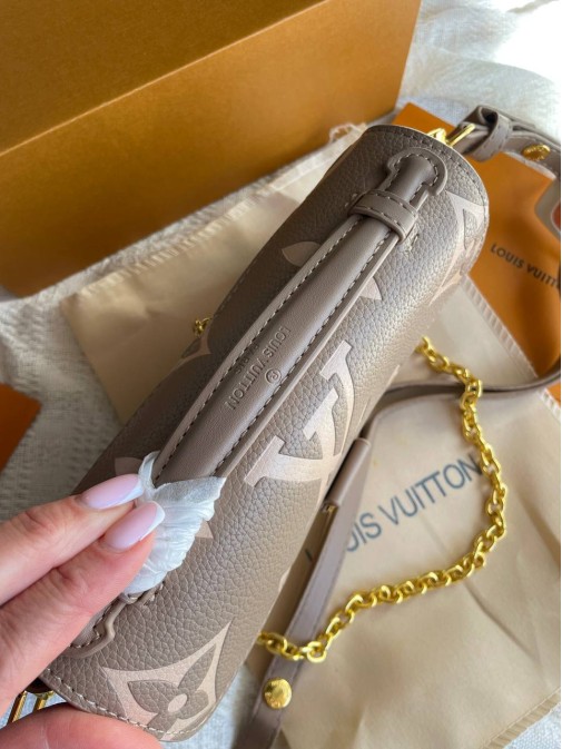 Louis Vuitton Premium 