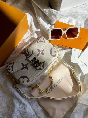 Louis Vuitton Premium  