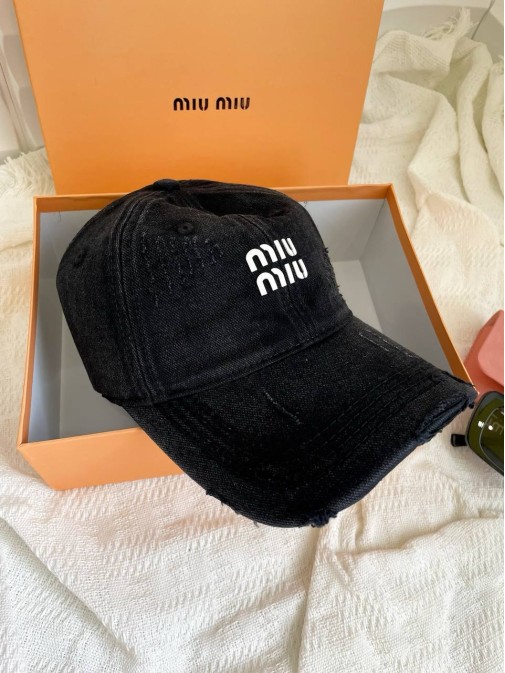 Кепка Miu Miu