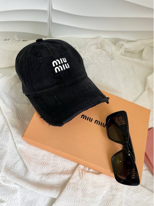 Кепка Miu Miu
