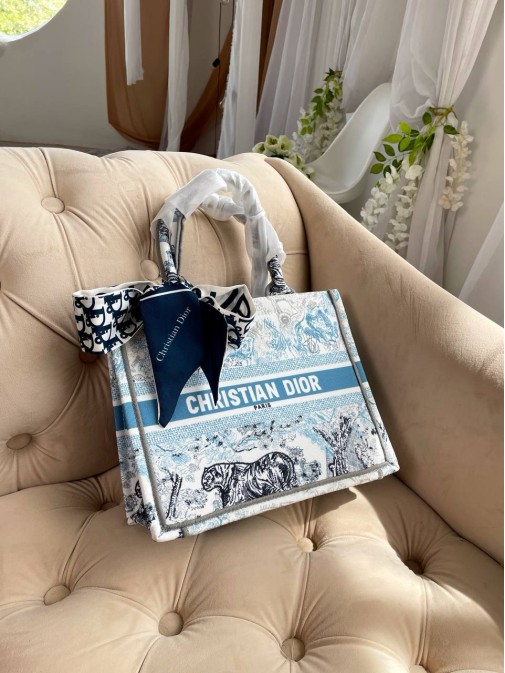 Dior Premium