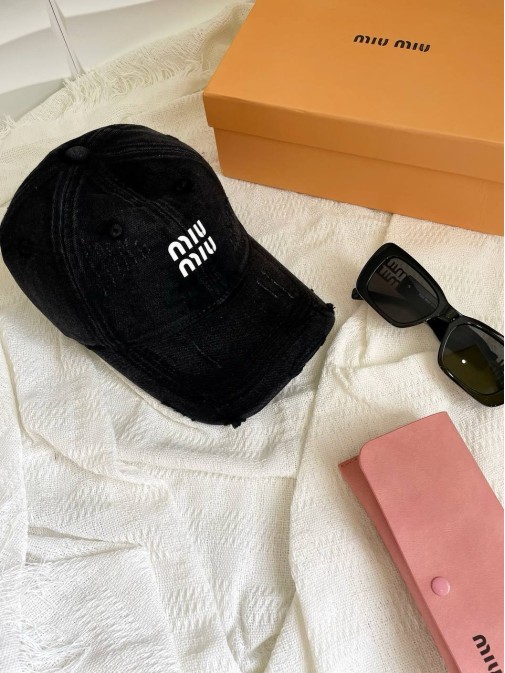 Кепка Miu Miu