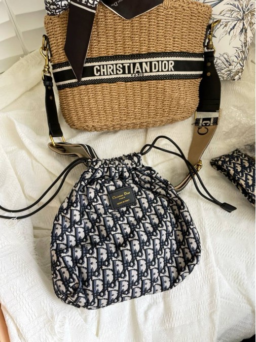 Соломʼяна сумочка Dior