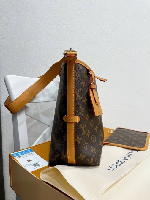 Louis Vuitton Premium 