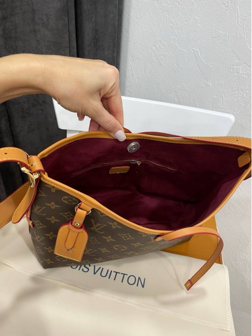 Louis Vuitton Premium 