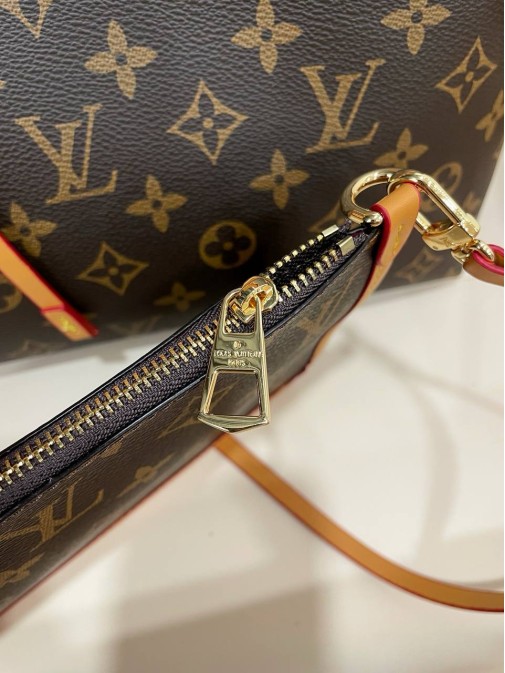 Louis Vuitton Premium 