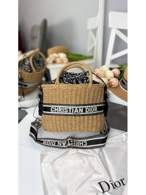 Dior соломьяна