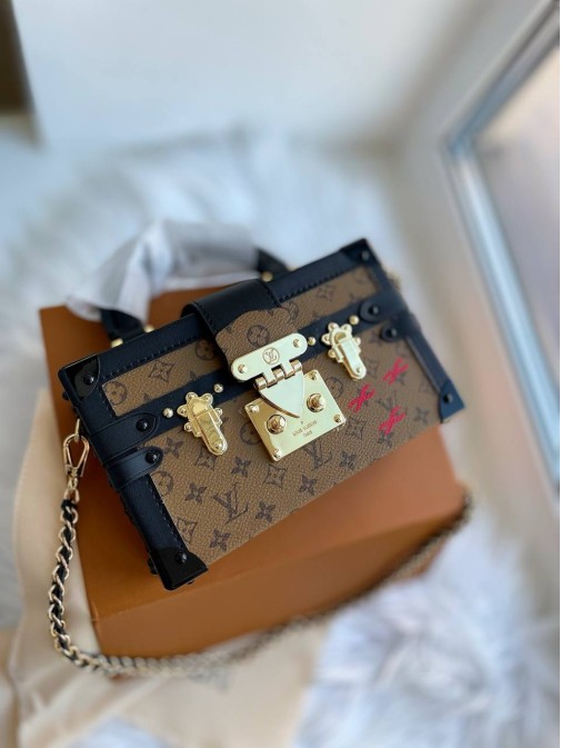 Louis Vuitton Premium 